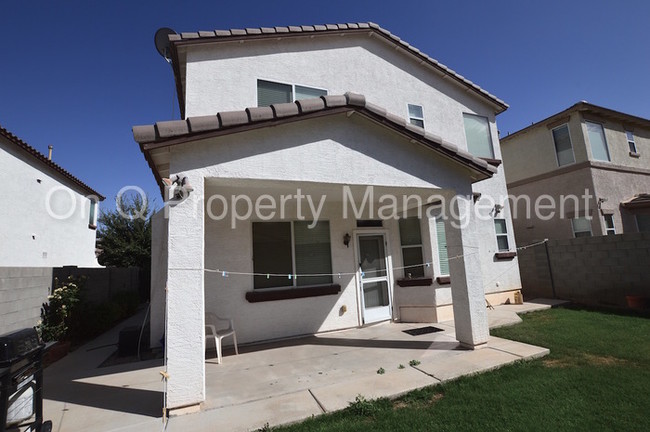 Building Photo - Available Now! Spectrum at Val Vista