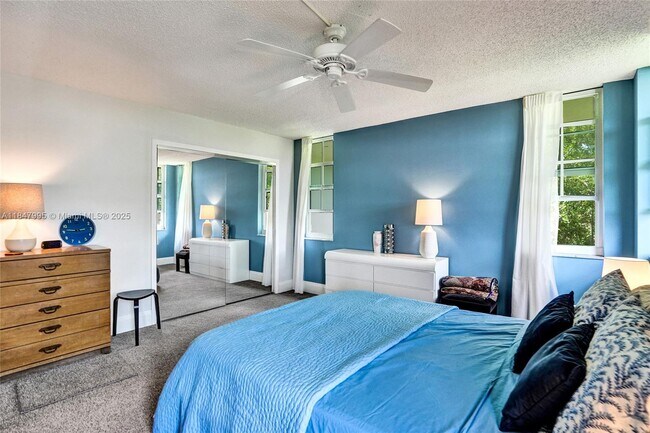 Building Photo - 805 Cypress Blvd