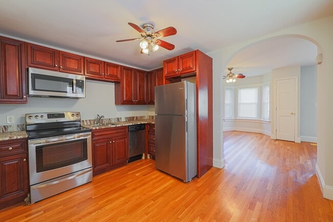 Building Photo - 89 Condor St