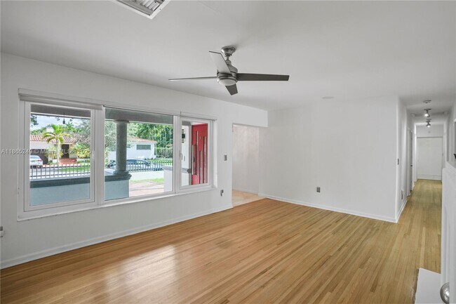Building Photo - 1436 Mantua Ave