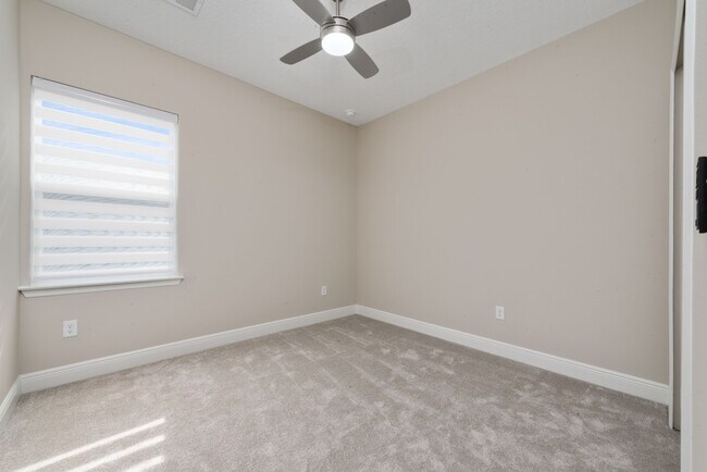 Building Photo - 6541 Rover Wy