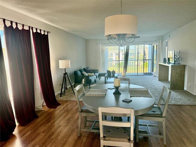 Building Photo - 1645 Spoonbill Ln