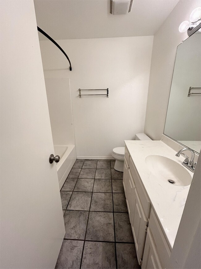 Building Photo - 3822 Stuart Rd