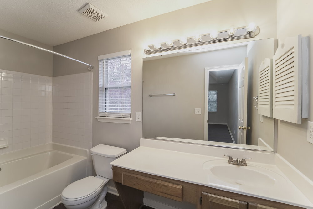 Building Photo - 4885 Bentridge Dr NW