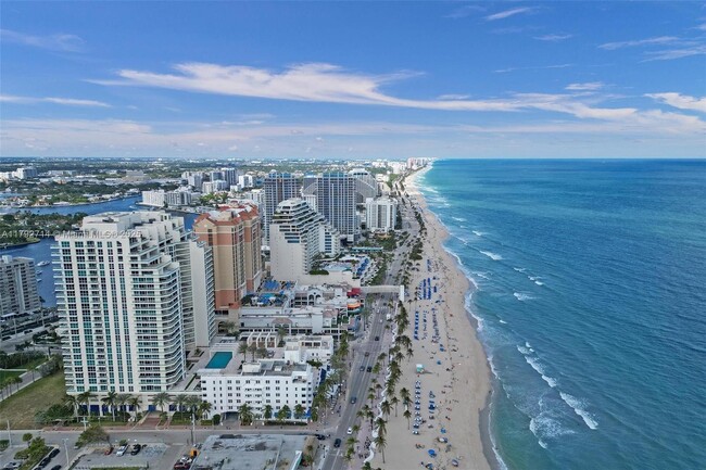 Building Photo - 101 S Fort Lauderdale Beach Blvd