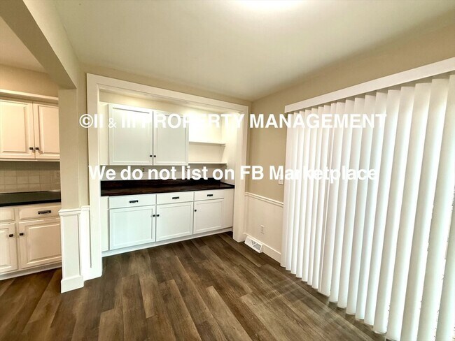 Building Photo - 9425 Carter Dr