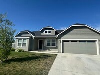Building Photo - 18551 White Rose Pl