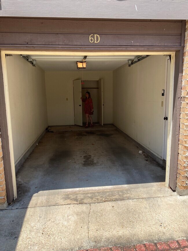 Building Photo - 3100 Fairfield Ave