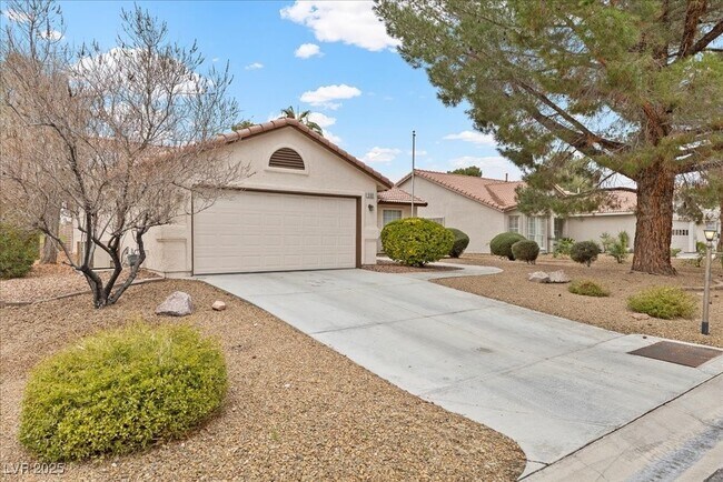 Building Photo - 5133 Future Dr