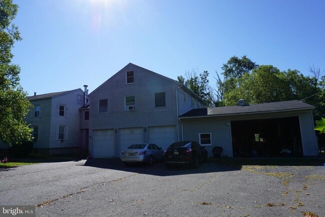 Building Photo - 380 Carter Rd