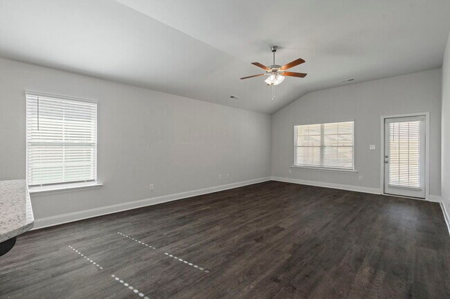 Building Photo - 9102 Eagle Trce Dr SE