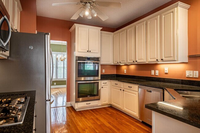 Building Photo - 3135 Lariat Ridge Dr