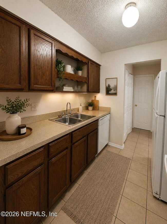 Building Photo - 470 Crabapple Ct