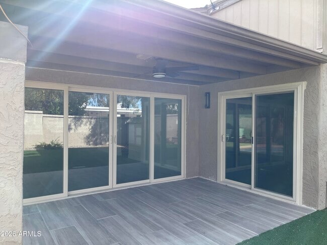 Building Photo - 7606 E Vía De Lindo