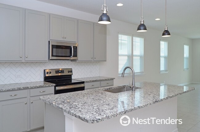 Building Photo - Like New Four Bedroom in Fernandina!