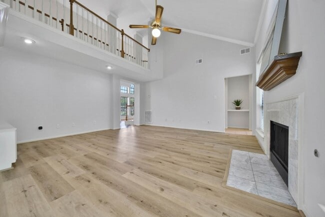 Building Photo - 6414 Oakburl Ct