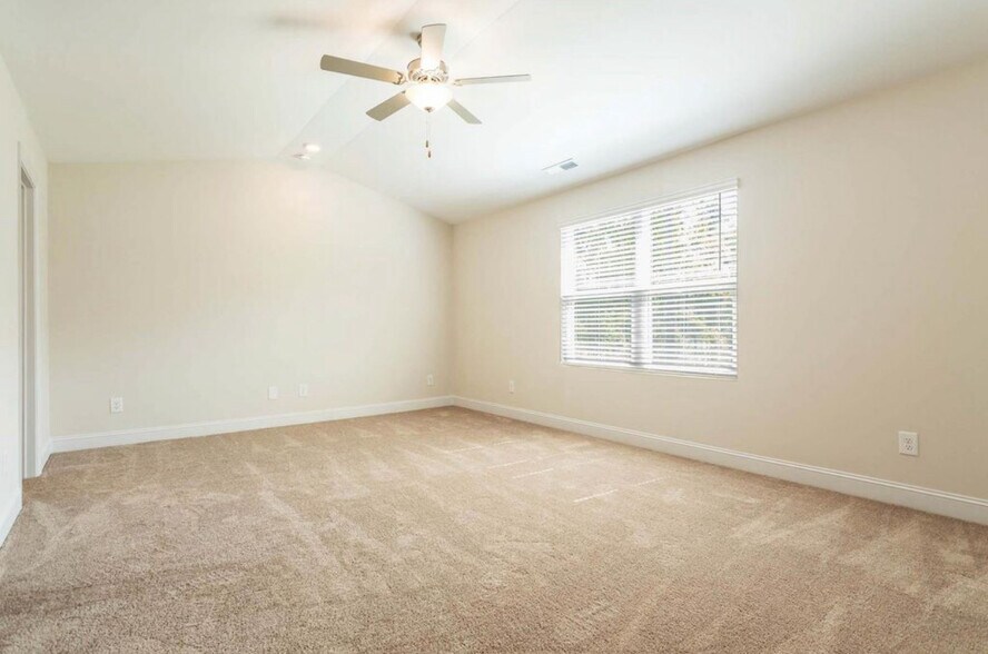 Building Photo - 5324 Stream Stone Way