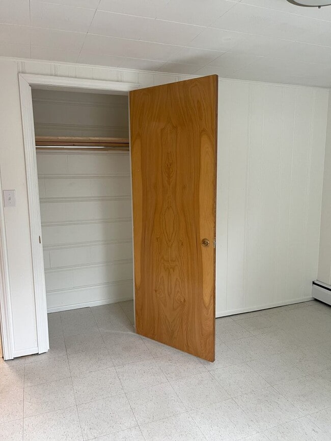 Building Photo - 1020 W Story St