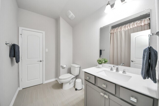 Building Photo - 1110 Honey Rose Ct