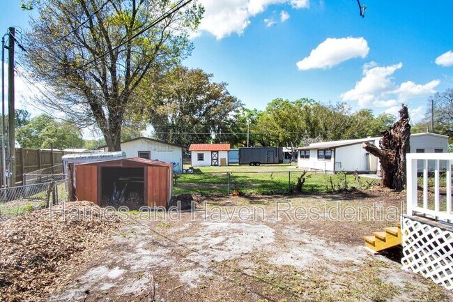 Building Photo - 322 Clearwater Lake Dr
