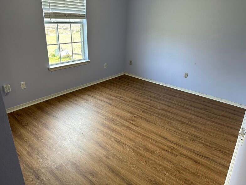 Building Photo - 917 E Mimosa Pl