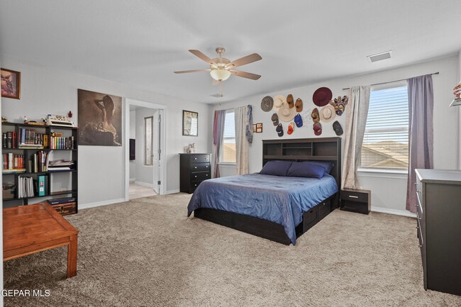 Building Photo - 6024 Hidden Psge Ave