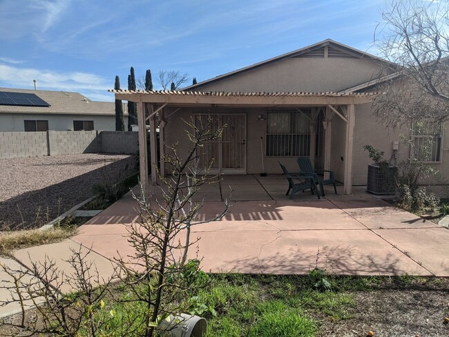 Building Photo - Midvale Rental