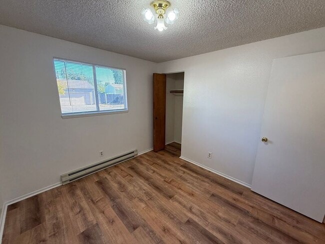 Building Photo - 2780 Ladd Ave NE