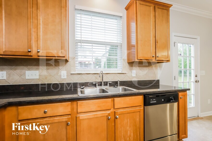 Building Photo - 477 Shady Grove Ct