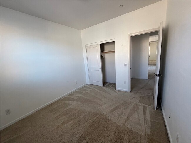 Building Photo - 3010 E Via Fiano