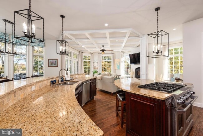 Building Photo - 2620 Love Point Rd