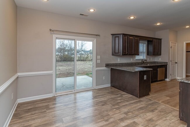 Building Photo - 103 Calabash Ct