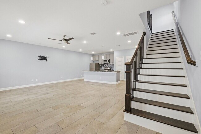Building Photo - 8419 Observatory St