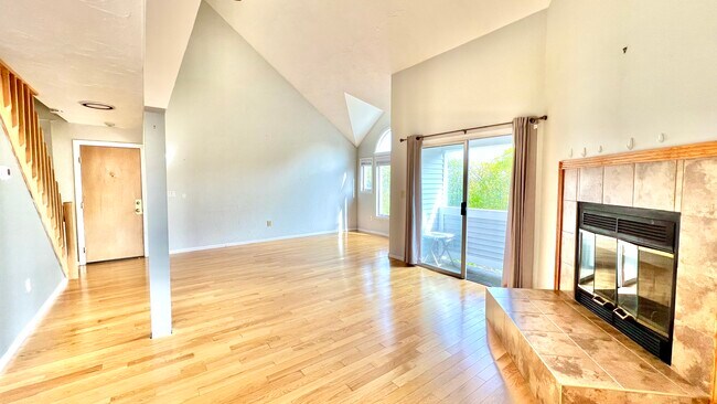 Building Photo - 114 Burkhall St