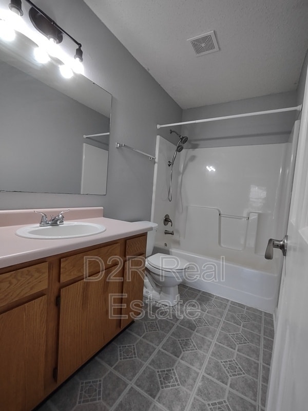 Building Photo - 1121 Branigin Creek Ct