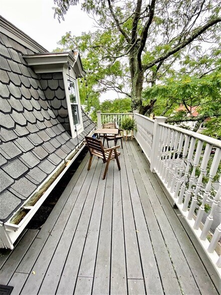 Building Photo - 1 Mead St