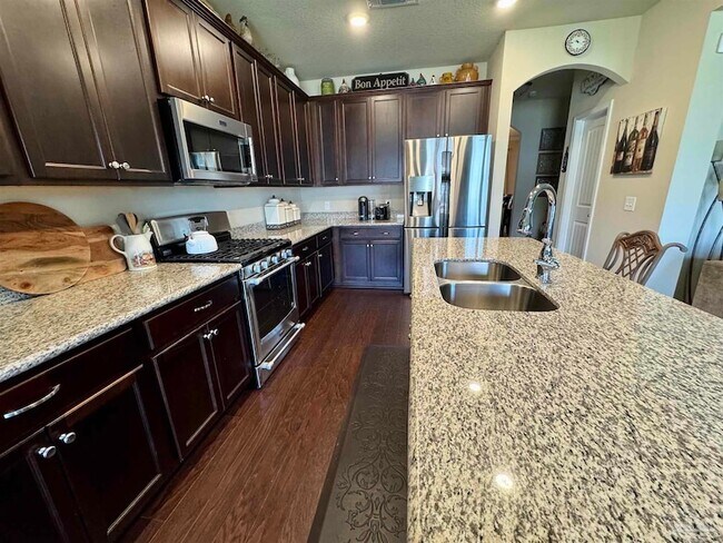 Building Photo - 9993 Boxelder Blvd