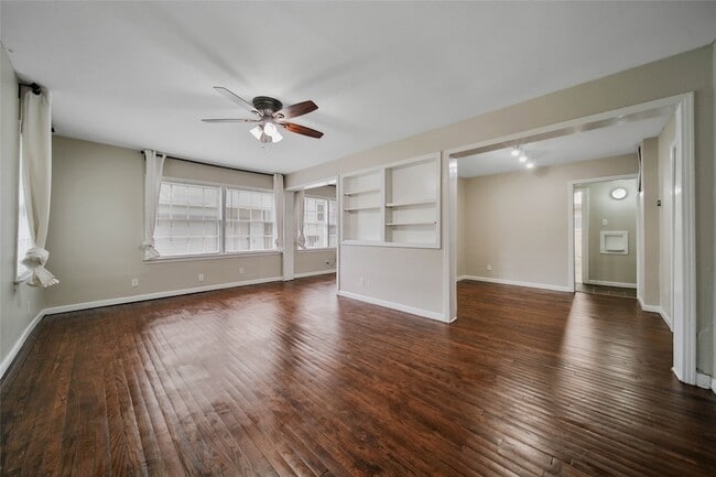 Building Photo - 4505 Larch Ln