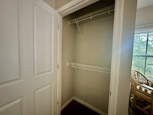 Building Photo - Two Bedroom Apartment in the Heart of Bluffton's Promenade!