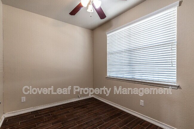 Building Photo - 213 Tumbleweed Run
