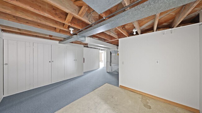 Building Photo - 1753 SE 6th Ave