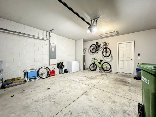 Building Photo - 2362 Brassie Ct