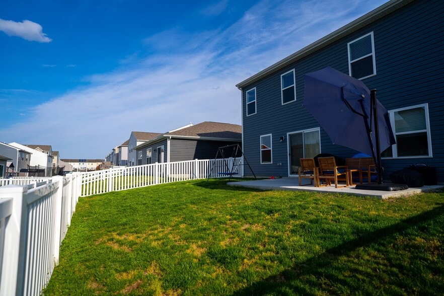 Building Photo - 144 Fellowship Dr