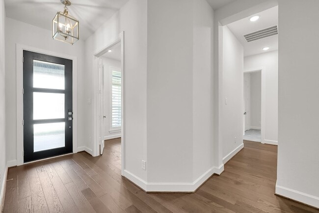 Building Photo - 32336 Noble Crk Dr