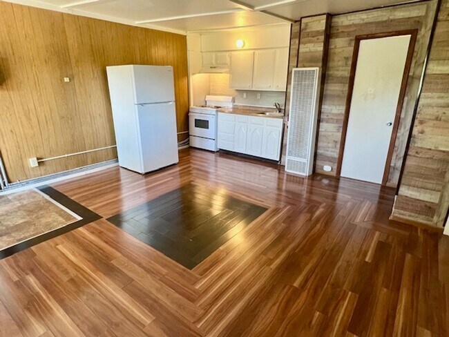 Building Photo - Freshly Renovated Studio Apt. With All Uti...