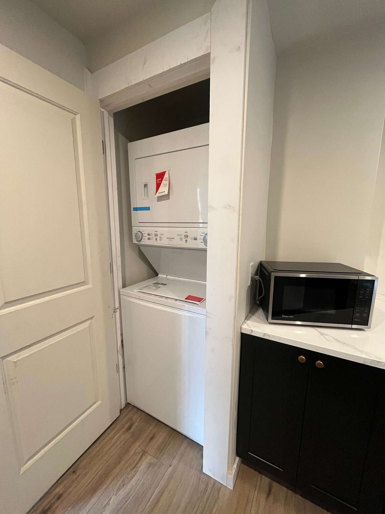 In-suite laundry - 1382 E 43rd St