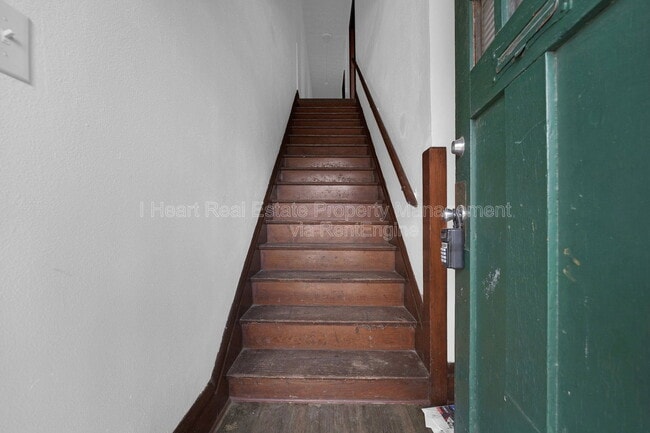 Building Photo - 794 S 22nd St