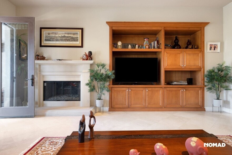 Building Photo - 57715 Rosewood Ct