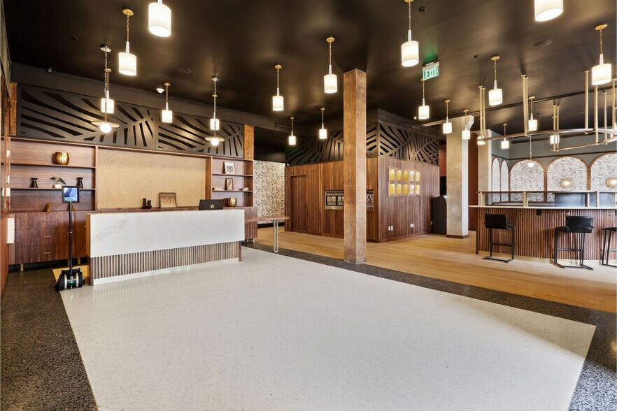 Building Photo - 1148 S Peters St