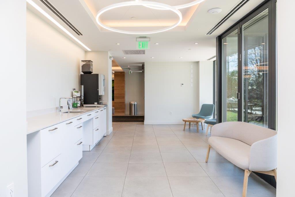 Building Photo - 1424 Columbia Rd